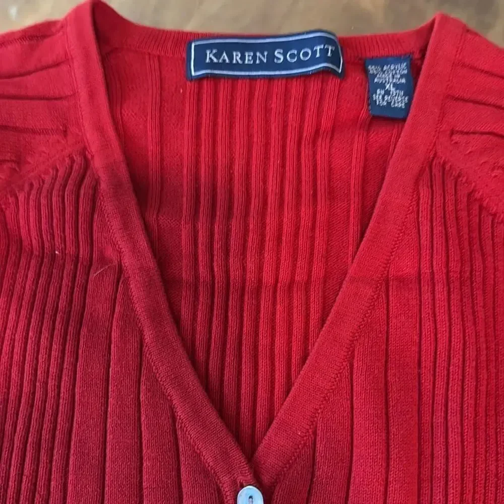 Karen Scott Size XL Red Sweater V Neck Ribbed Button Front Long Sleeved Woman’s
